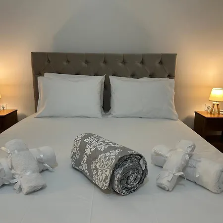 Northern Pearl Karousádes