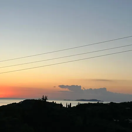 Northern Pearl Karousádes