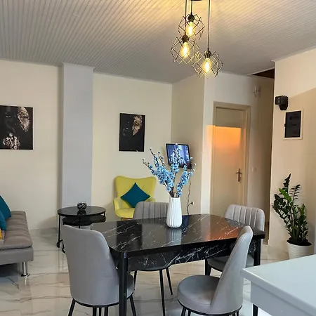 Northern Pearl Karousádes