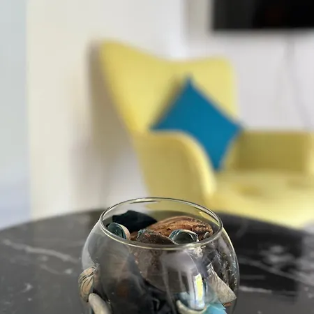 Northern Pearl Karousádes