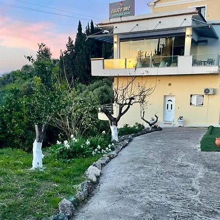 Northern Pearl Karousádes